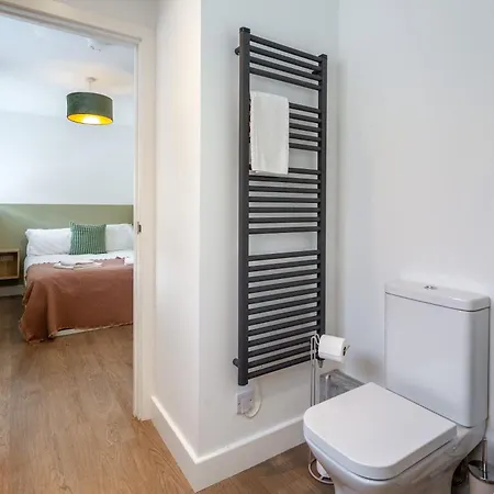 Little Potter, With Parking 아파트