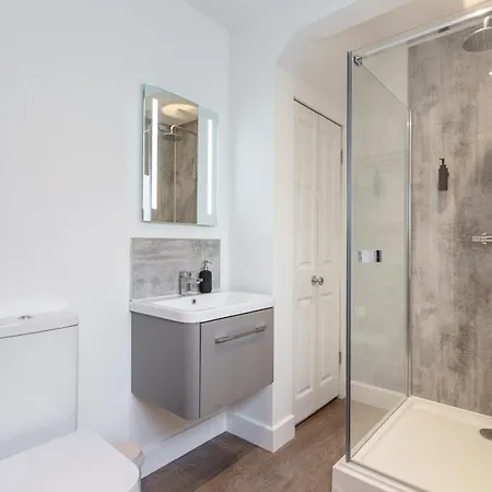 Little Potter, With Parking