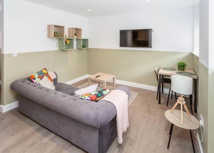 Little Potter, With Parking York