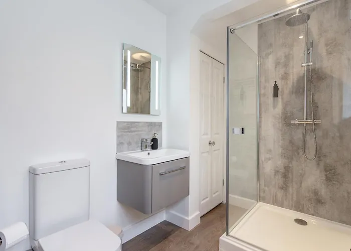 Little Potter, With Parking