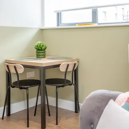 Little Potter, With Parking *