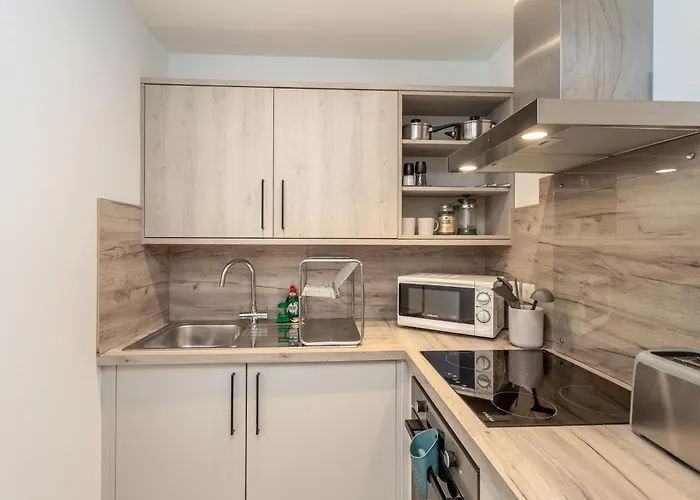 Little Potter, With Parking *